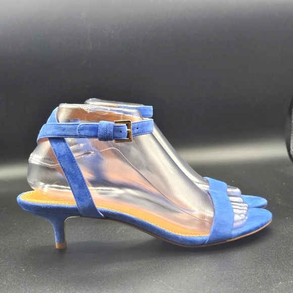 Tory Burch Elana Ankle Strap Kitten Heel | 7.5 - Picture 2 of 8